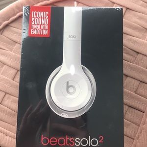 Never been opened or used beats
